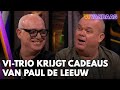 VI-trio krijgt cadeaus van Paul de Leeuw: 'Zit ik hier met een kalkoen...' | VI VANDAAG