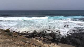 preview picture of video 'Oleaje en el litoral de Alcalá y Punta Blanca 27 agosto 2014'