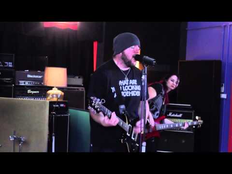 Toehider perform You And I - live from Pony Music for Guitar Gods