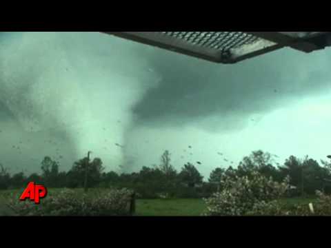 Raw Video: Tornado Blows Through Miss. Town