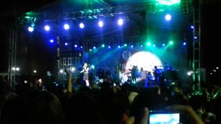 irem derici   bin dereden su getirsem konser