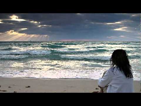 Gloria Estefan (Hay Amores).