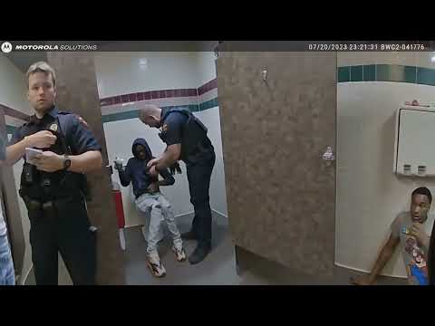 Incidente de Applebees da Polícia de Kenosha de 20/07/2023 Oficial James Karaway # 1of2