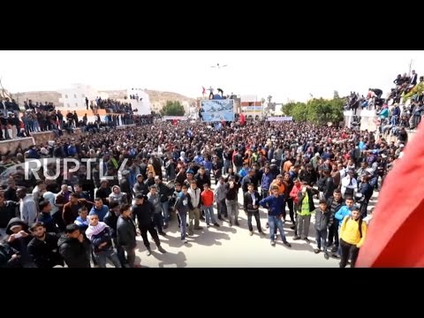 Tunisia: Thousands strike for jobs in oil-rich in Tataouine