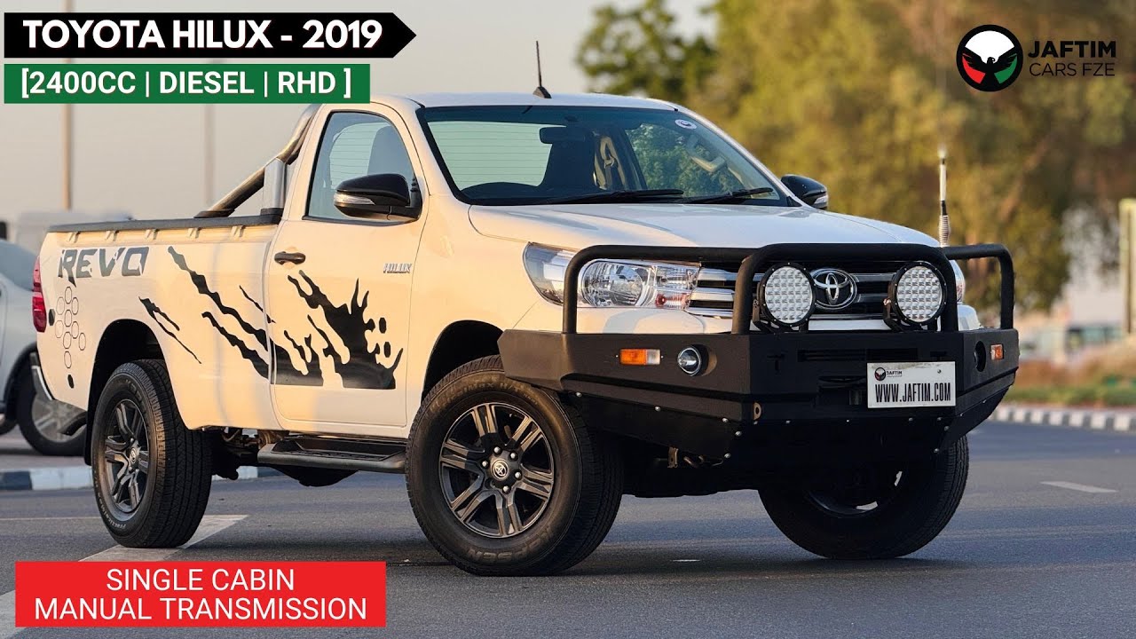 Toyota Hilux HEAVY-DUTY BULL BAR | 2.4L DIESEL ENGINE | MANUAL TRANSMISSION | 4WD video