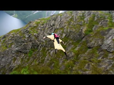 Capturing the Ultimate Wingsuit Shot - Ultimate Rush