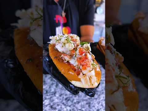 Simple Lobster Roll Recipe 🦞 #food #shorts