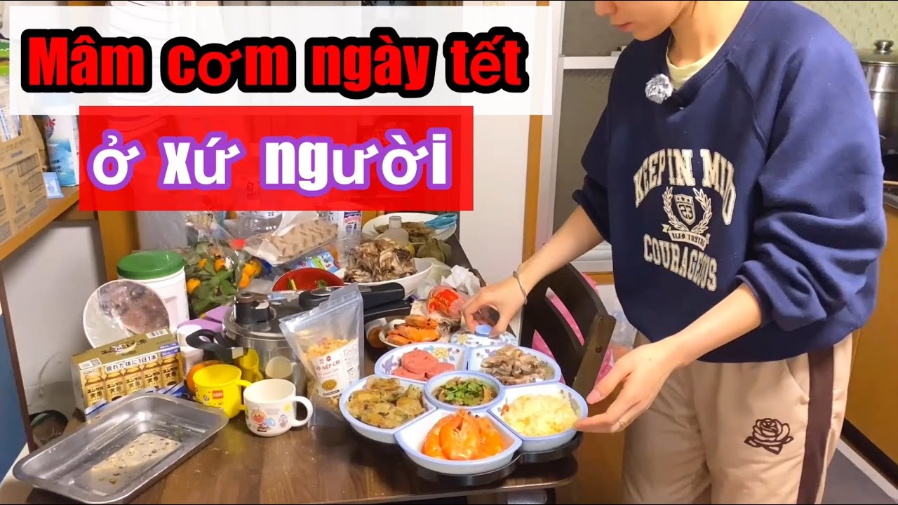 Hai vợ chồng chuẩn bị mâm cơm ngày tết ở Nhật, ấm cúng không khí tết trên đất Nhật.