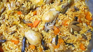 עוף ופתיתים וירקות בסיר אחד עוף ופיתים בסיר אחד Chicken with Israeli couscous in one pot בקלי קלות- (ליהי קרויץ - מטבח בקלי קלות) - התמונה מוצגת ישירות מתוך אתר האינטרנט יוטיוב. זכויות היוצרים בתמונה שייכות ליוצרה. קישור קרדיט למקור התוכן נמצא בתוך דף הסרטון