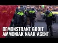 ME aangevallen met ammoniak door demonstranten op het Rokin