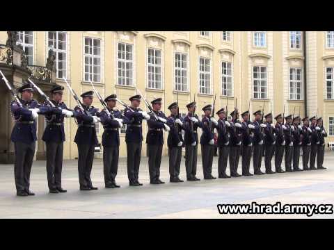 Přehlídkové vystoupení Hradní stráže na Pražském hradě 16.4.2014