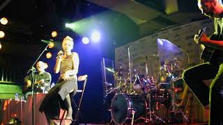 Garbage - Secret Acoustic Radio Show (April 4th, 2002)