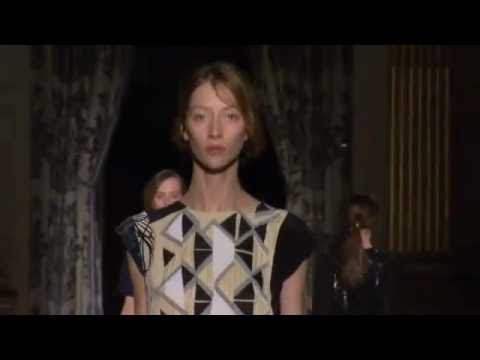 Dries Van Noten Fall 2011 Fashion Show
