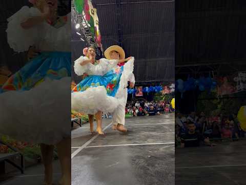 Baile de a Laura Isabel Valenzuela en la Ronda de la comuna Sur en Florencia #caquetá
