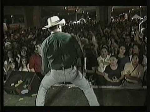 EDDY GONZALEZ. Popurri en vivo.  PROGRAMUSIC DE LOS 90's.