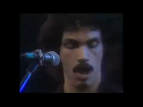 Daryl Hall and John Oates - "Camelia" Live at The New Vic 1975 (from OGWT)