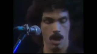 Daryl Hall and John Oates - &quot;Camelia&quot; Live at The New Vic 1975 (from OGWT)