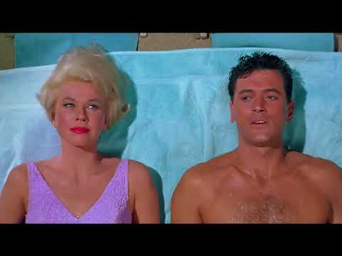 Lover Come Back 1961 Rock Hudson Doris Day Beach Scene remastered 4k