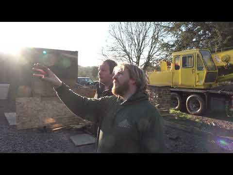 Orleton Manor Roof - The Crane arrives