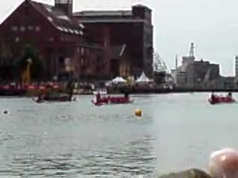 Drachenbootregatta Duisburg "Die Unglaublichen" auf Platz 1 im 3ten Rennen