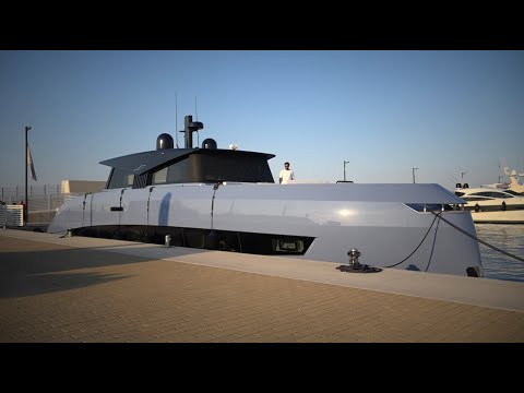 A Cala ponte attracca la s07 Berlinetta, l'ultima creazione di Mandayacht: "Eleganza e prestazioni"