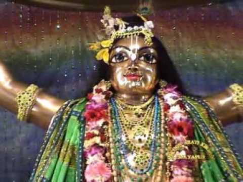 Sri Krishna Chaitnya Prabhu - Iskcon  Arati  Kirtan.