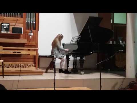 Villányi Kata; zongora