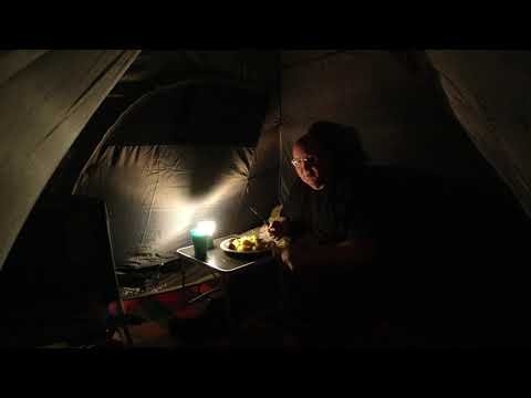 MongoTV_4024 - Min Aftensmad - SPISER MEDISTERPØLSE I MIT TELT OG SNAKKER OM GENBRUG AF PENGE