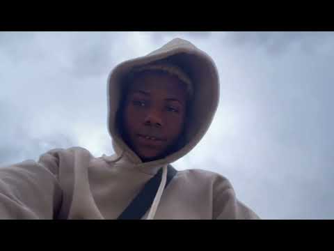 LEO FIFTEEN - MONEY  (Vídeo oficial)