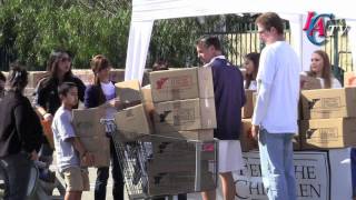 Clippers Feed the Community