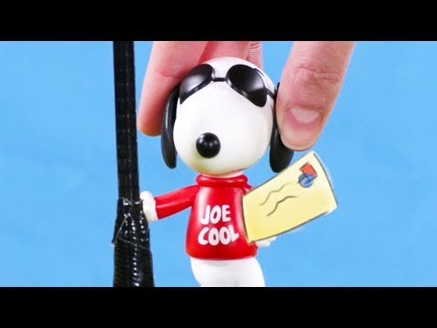 史努比玩具遊戲|麥當勞快樂餐玩具。萊納斯服裝派對｜兒童卡通 (Snoopy Toy Play | McDonalds Happy Meal Toys: Linus Costume party | Kids Cartoon)