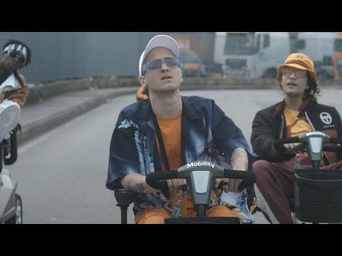 Generic Animal - Aeroplani [OFFICIAL VIDEO]