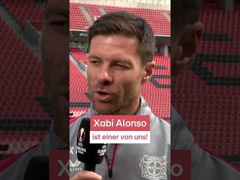 Xabi Alonso feiert deutsches Bier 🍻