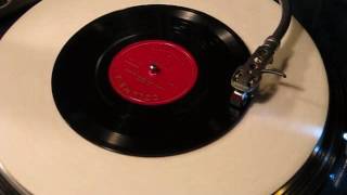 Dinah Shore - &quot;It&#39;s So Nice To Have A Man Around The House&quot; 1947