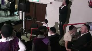 שירה וריקוד בסיום חמשה חומשי תורה