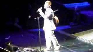 American Idol Tour - Blake Lewis - &quot;With Or Without You&quot;