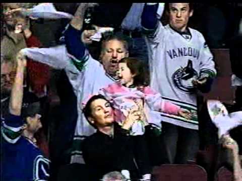 2009 WCQF Canucks vs Blues Game 2 (Part 3 of 3)