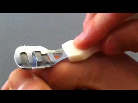 🦶 Smooth Feet Tutorial: How To Use The Glamscious 2 In 1 Foot Rasp File & Callus Remover 🦶