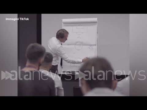 Mancini's video of him calling the lineup before the final: "You know what you have to do."