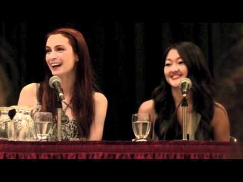 Felicia Day at Fan Expo 2010 Part 1