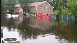 preview picture of video 'Farmingdale Gardens/Hurricane Irene creates Superhuman'