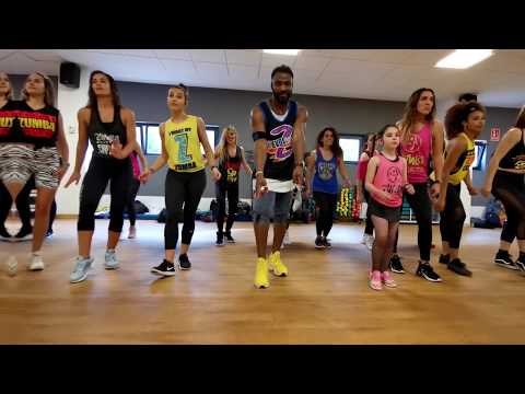 Tony Mosquera | Fred De Palma & Ana Mena - Se Iluminaba | #zumba #seiluminaba #zumbaclass