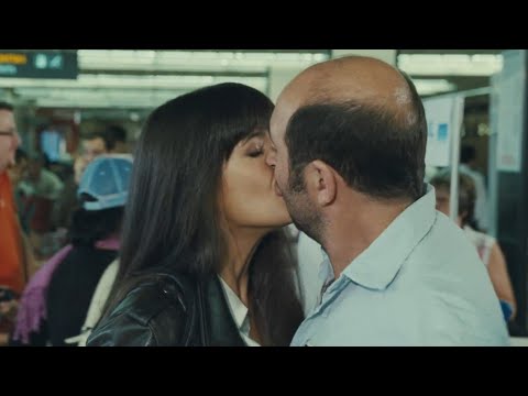 This Girl is an Expert Thief! | Mélanie Doutey | LF1074