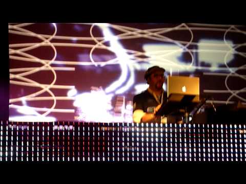 Creamfields 2011 - DJ Stacktraxxx , part 2.MOV