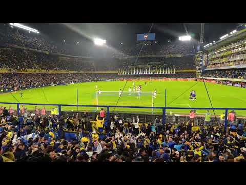 "GOL DE BELMONTE LOCURA TOTAL " Barra: La 12 &bull; Club: Boca Juniors &bull; País: Argentina