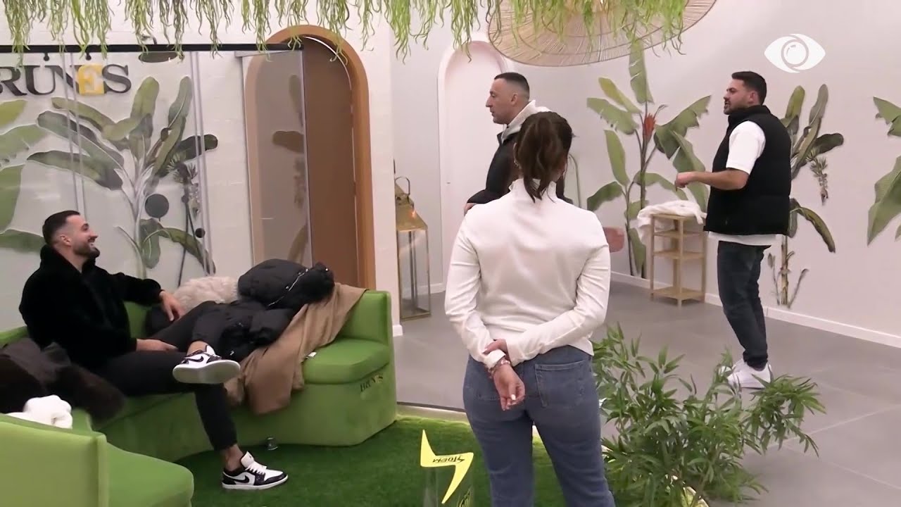 “Ti je shembulli më i keq...”/ Gramosi-Jozit: Poshtëron femrat dhe gratë, duhet të të vij turp