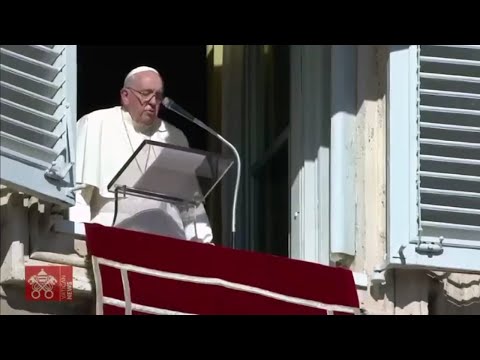 No Angelus, Papa lamenta mortes em ataque terrorista na Somália