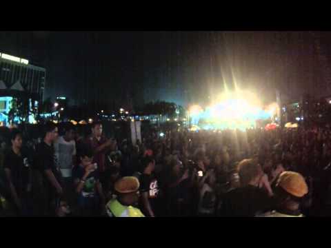 Oh Chentaku feat.massacre conspiracy - Seindah Biasa (Live at Ipoh) - Cover