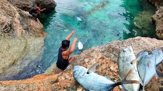 Download lagu Dangerous Terrain and Steep Cliffs | Death-Challenging Fishing Spot. mp3