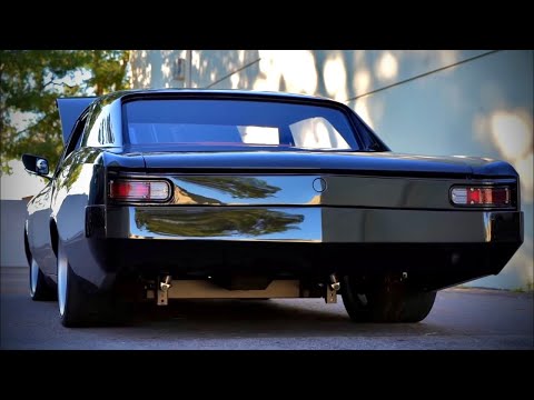 INSANE Muscle Cars Arriving to a Car Meet - Vantaa Cruising 9/2020 PART 1